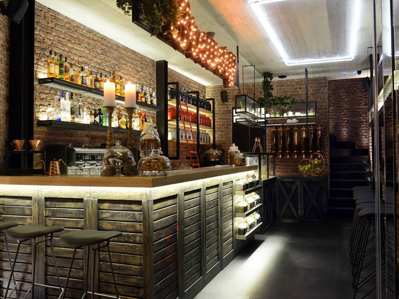 530 Aged red Loft Brick in a bar - faux brick panels | Stone Panel